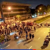 Anti-Prayuth Demonstranten campieren am Regierungsgebäude