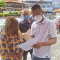 Thailändische Masseurin, die angeblich Menschenhändlerin geworden ist, in der Provinz Rayong geschnappt