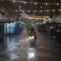 Behörden warnen die Öffentlichkeit, sich auf starke Regenfälle einzustellen