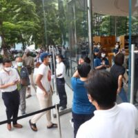 Der Hype um die Einführung der iPhone 14-Reihe in Thailand war gestern (16. September) intensiv, und die Fans strömten in Scharen in die Geschäfte