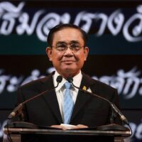 Der suspendierte Premierminister Prayuth besteht darauf, dass seine Amtszeit noch nicht abgelaufen ist