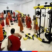 Fotos von buddhistischen Mönchen, die trainieren, lösen unter Internetnutzern Ärger aus