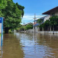 Mehr als 4.900 Haushalte in Pathum Thani wurden überflutet