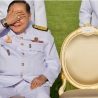 Der stellvertretende Premierminister Prawit verteidigt seinen Luxusuhren-„Ausleih“ Saga Fauxpas, da der Testamentsvollstrecker sagt, dass der tote Freund kein solches Vermögen hatte