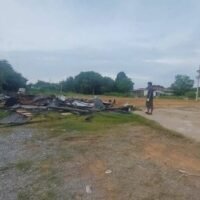 Die Kneipe Mountain B in Sattahip, die Feuer fing, 25 Menschen tötete und 32 Menschen verletzte, wurde abgerissen._02