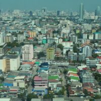 Eine Luftaufnahme eines Wohngebiets an der Ratchadaphisek Road in Bangkok