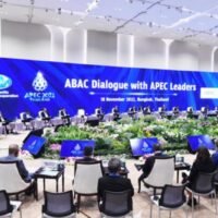 Apec-Führungskräfte diskutieren am Freitag mit Vertretern des Apec Business Advisory Council. Der Apec-Gipfel endet am Samstag. (Foto - Regierungsgebäude)