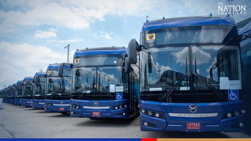 Das Verkehrsministerium stellte am Samstag (26. Nov.) 1.250 Elektrobusse vor, die nach Neujahr die alternde Flotte von Fahrzeugen mit schwarzem Rauch im Großraum Bangkok ersetzen werden.