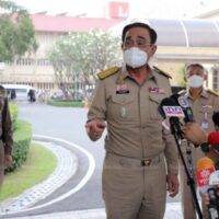 Premierminister Prayuth Chan o-cha und sein Stellvertreter, General Prawit Wongsuwon, wiesen gestern am Dienstag (1. November) alle Spekulationen der Opposition zurück