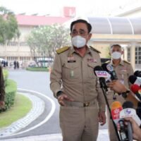 Laut einer Quelle der Partei wird Premierminister Prayuth Chan o-cha umworben, um der neu gegründeten Ruam Thai Sang Chart Partei (RTSCP) beizutreten,