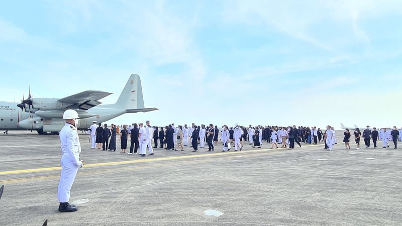 Drei weitere Leichen, bei denen es sich vermutlich um die vermisste Besatzung der HMTS Sukhothai handelt, wurden gestern (Mittwoch) aus dem Meer geborgen, so der Sprecher der Royal Thai Navy (RTN), Admiral Pokkrong Monthatphalin.