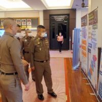 Generalmajor Achayon Kraithong teilte Siam Rath mit, dass der thailändische Premierminister Prayuth Chan o-cha heute die Eröffnung einer Ausstellung im Erdgeschoss des Royal Thai Police (RTP) Hauptquartiers leiten werde