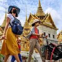 Thailands Reiseveranstalter gehen davon aus, dass der Auslandstourismus aus China Ende Januar 2023 während des Lunar New Year Festivals wieder aufgenommen wird, wenn China seine COVID-19 Beschränkungen schrittweise aufhebt. Der Schritt wird die Erholung der tourismusbezogenen Bestände und des thailändischen Tourismus unterstützen.