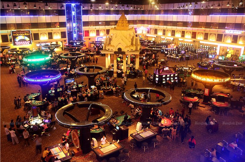 Das Repräsentantenhaus hat am Donnerstag nach einem dreistündigen Treffen zur Erörterung der Angelegenheit einen vollständigen Bericht über den Vorschlag zur Einrichtung einer Casino Unterhaltungszone in Thailand genehmigt.