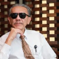 Die Razzia in der nicht lizenzierten Jingling Kneipe im Bezirk Yannawa in der Nacht des 26. Oktober, bei der mehr als 200 Kunden, hauptsächlich chinesischer Herkunft, gefunden wurden, hat sich nun zu Anschuldigungen über Versuche eines Soldaten, der Polizei und Beamten des Department of Special Investigation (DSI) entwickelt ) und forderte Bestechungsgelder von weiteren 11 Chinesen, die der Razzia entkommen waren.