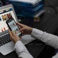 Der Internetgigant Google hat Thailands drei Hauptverbrauchertrends identifiziert, basierend auf seinen Websuchen im Jahr 2022. Die drei Trends – Thailänder, die ihre eigene Identität und ihren eigenen Lebensstil schätzen, auf wirtschaftliche Umstände achten und Wege finden, Freude zu schaffen – wurden im Google-Bericht „Year in Search 2022 – Thailand“ identifiziert, der Einblicke in das Verbraucherverhalten gab.