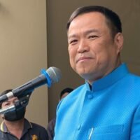 . Der thailändische Gesundheitsminister kündigte am Dienstag, den 3. Januar, an, dass Thailand als Reaktion auf die Lockerung der strengen Reisebeschränkungen, die am kommenden Sonntag in China in Kraft treten sollen, keine Abriegelung oder strengen Vorschriften einführen wird.