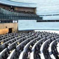 Bis zur Hälfte der insgesamt 250 Senatoren würden wahrscheinlich den Führer von Palang Pracharath, General Prawit Wongsuwan, nach den nächsten Parlamentswahlen als Premierminister unterstützen, sagte eine Quelle, die eng mit den hochrangigen Gesetzgebern verbunden ist.