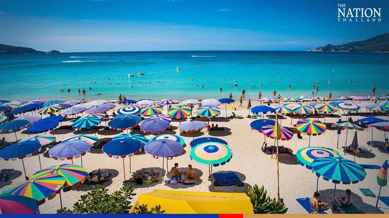 Thailand erwartet bis 2027 bis zu 80 Millionen ausländische Touristen pro Jahr, doppelt so viele wie 2019 und weit mehr als die thailändische Bevölkerung von 70 Millionen. Tourismusminister Phiphat Ratchakitprakarn legte am Donnerstag das Fünfjahresziel fest, das darauf abzielt, bis 2027 rund 5 Billionen Baht Jahreseinnahmen zu erwirtschaften – was die 1,93 Billionen Baht, die 2019 durch ausländische Ankünfte erwirtschaftet wurden, fast verdreifacht.