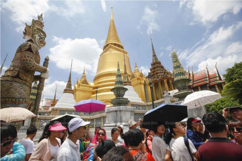 Premierminister Prayuth Chan o-cha versicherte, dass Thailand bereit ist, die Rückkehr von Reisen und Touristen aus China zu bewältigen, da die Besorgnis über importierte Covid-19 Fälle nach der Wiedereröffnung seiner Grenzen durch China am Sonntag wächst.