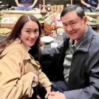 De Facto Pheu Thai Boss Thaksin Shinawatra ist am Samstag (25. Februar) in Hongkong eingetroffen, um einen laufenden Wahlkampf in Nordthailand zu überwachen, wo seine Tochter Paetongtarn um die Unterstützung der Bevölkerung wirbt, sagte eine parteiische Quelle.