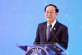 Finanzminister Arkhom Termpittayapaisith hat gesagt, er glaube, dass die thailändische Wirtschaft angesichts der Wiederbelebung der Tourismusbranche des Landes, die durch die Lockerung der Reisebeschränkungen im Zusammenhang mit den Pandemien unterstützt wurde, schneller wachsen könne als bisher für 2023 prognostiziert wurde. Minister Arkhom sagte kürzlich in einem Interview, dass die von der Bank of Thailand (BOT) durchgeführten geldpolitischen Straffungsmaßnahmen „angemessen“ und auf die Bedürfnisse der Binnenwirtschaft ausgerichtet seien.
