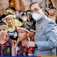 Thailand müsse sich nicht mit anderen streiten, weil ihm niemand Muay Thai nehmen könne, erklärte Ministerpräsident Prayuth Chan o-cha am Dienstag. Er machte diese Bemerkung während der Aktivitäten zur Förderung des Muay Thai Day im Government House.