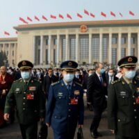 China sagte am Sonntag, dass seine Militärausgaben so schnell wie seit vier Jahren nicht mehr steigen würden, und warnte vor „eskalierenden“ Bedrohungen aus dem Ausland bei einer Sitzung seines Stempelparlaments, das Xi Jinping eine dritte Amtszeit als Präsident geben soll.