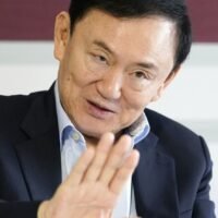 Der frühere thailändische Premierminister Thaksin Shinawatra sagte, er sei bereit, zurückzukehren und seine Haftstrafe in Thailand zu verbüßen, vorausgesetzt, er dürfe den Rest seines Lebens mit seiner Familie verbringen, unabhängig von den Ergebnissen einer bevorstehenden Parlamentswahl.