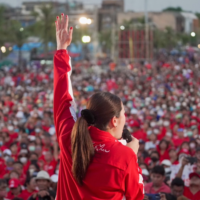 Paetongtarn Shinawatra, die Tochter von Thaksin Shinawatra, die beratende Vorsitzende der Pheu Thai Partei, ist der beliebteste Kandidat für den Posten des Premierministers, gefolgt von Move Forward Partei Leader Pita Limjaroenrat und Premierminister Prayuth Chan o-cha von der United Thai Nation Partei, so die jüngste Meinungsumfrage des National Institute of Development Administration (NIDA).