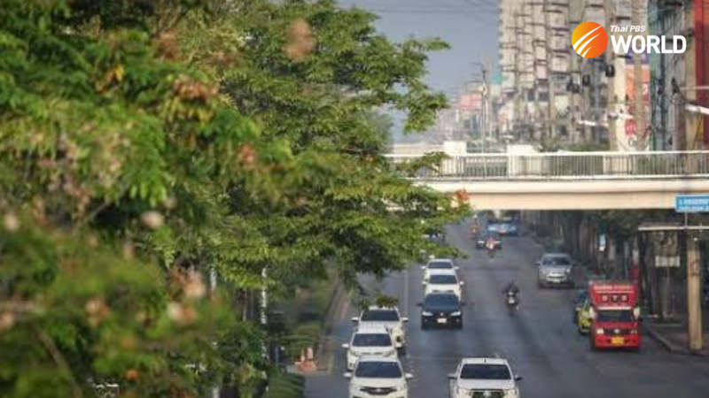 Vor dem üblichen Songkran Verkehrschaos bietet die Abteilung für Kompetenzentwicklung des thailändischen Arbeitsministeriums bis Mittwoch (12. April) in ihren Kompetenzentwicklungsbüros im ganzen Land kostenlose Autoinspektionsdienste an. Der stellvertretende Regierungssprecher Tipanan Sirichana sagte, dass die Servicezentren der Abteilung den Reifendruck, den Motorzustand, den Ölstand, die Lichter, Signale und den Kühler inspizieren werden.