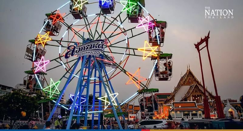 Die Songkran Aktivitäten, die von der Bangkok Metropolitan Administration (BMA) auf dem Lan Khon Muang Town Square organisiert wurden, endeten am Freitag. Ziel der dreitägigen Veranstaltung war es, die internationale Bekanntheit des Songkran Festivals zu steigern. Die Songkran Aktivitäten, die von der Bangkok Metropolitan Administration (BMA) auf dem Lan Khon Muang Town Square organisiert wurden, endeten am Freitag. Ziel der dreitägigen Veranstaltung war es, die internationale Bekanntheit des Songkran Festivals zu steigern.
