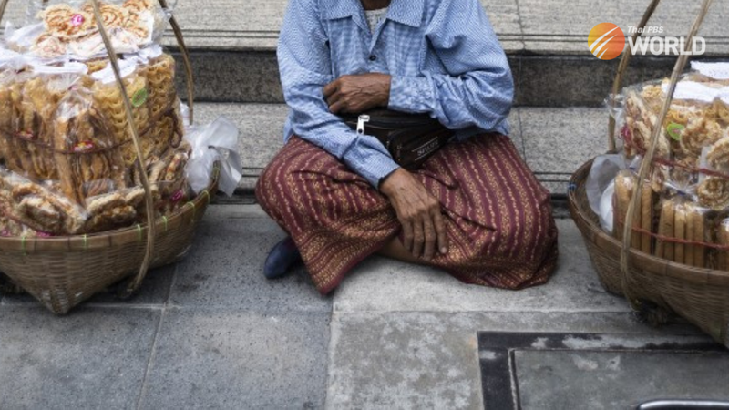Thailand bekundet jedes Jahr am 13. April, dem Nationalen Seniorentag, Dankbarkeit und Respekt für die ältere Generation. Doch jedes Jahr steigt die Zahl der älteren Thais in Not, die ohne Unterstützung oder ein Sicherheitsnetz ums Überleben kämpfen.