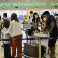 Die Tourismusbehörde von Thailand (TAT) erwartet, dass der Songkran Urlaub einen Gesamtumsatz von 18,5 Milliarden Baht generieren wird, wobei die Inlandsreisen aufgrund des Nachholbedarfs das Niveau von 2019 übersteigen werden.