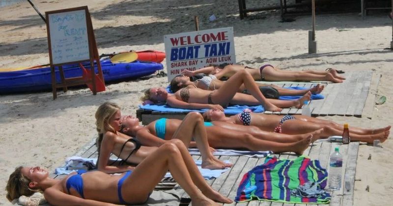 Klimaexperten warnen davor, dass Thailand in den kommenden Monaten aufgrund der Wettermuster von El Nino heißere und trockenere Bedingungen erleben wird, und sie warnen davor, dass dies nur der Anfang der Auswirkungen des Klimawandels ist. Klimaexperten warnen davor, dass Thailand in den kommenden Monaten aufgrund der Wettermuster von El Nino heißere und trockenere Bedingungen erleben wird, und sie warnen davor, dass dies nur der Anfang der Auswirkungen des Klimawandels ist.