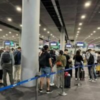 Thailand wird laut Aeronautical Radio of Thailand (Aerothai) von heute bis zum 17. April 14.180 Inlands- und Auslandsflüge während der Songkran Feiertage ermöglichen. Dies entspricht einem Anstieg der Flüge um 66 % im Vergleich zum Vorjahreszeitraum. Im Durchschnitt werden es 2.026 Flüge pro Tag sein, gab Aerothai Präsident Nopposit Chakrapitak gestern bekannt.