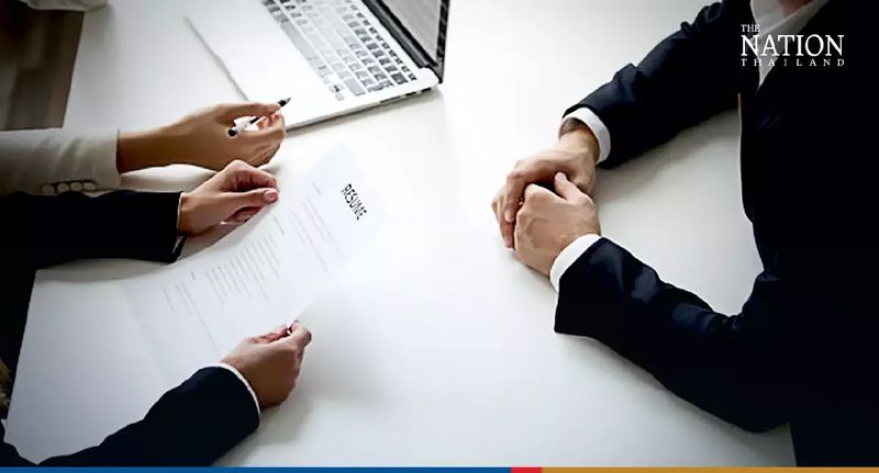 Thailands Arbeitslosenquote fiel Ende Februar zum ersten Mal seit vier Jahren unter 1 %, was ein Zeichen dafür ist, dass sich die Wirtschaft verbessert, sagte die Regierung.<br /> Trisulee Trisaranakul, eine stellvertretende Regierungssprecherin, zitierte am Sonntag den Bericht des Nationalen Statistikamts (NSO), aus dem hervorgeht, dass die Arbeitslosenquote Ende Februar bei 0,9 % lag, verglichen mit 1 % Ende letzten Jahres. Thailands Arbeitslosenquote fiel Ende Februar zum ersten Mal seit vier Jahren unter 1 %, was ein Zeichen dafür ist, dass sich die Wirtschaft verbessert, sagte die Regierung. Trisulee Trisaranakul, eine stellvertretende Regierungssprecherin, zitierte am Sonntag den Bericht des Nationalen Statistikamts (NSO), aus dem hervorgeht, dass die Arbeitslosenquote Ende Februar bei 0,9 % lag, verglichen mit 1 % Ende letzten Jahres.