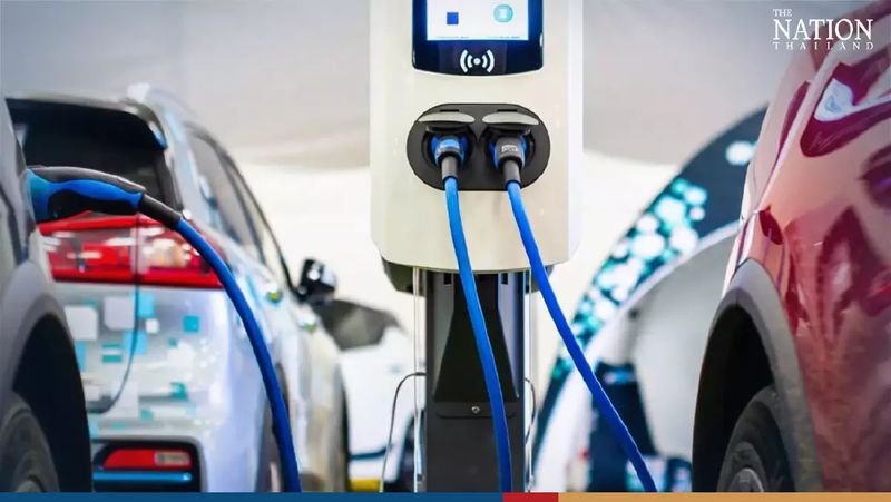 Die Gesamtzahl der in Thailand zugelassenen Elektrofahrzeuge (EVs) stieg im März aufgrund von Subventionen und Anreizen auf 61.594 Elektrofahrzeuge an, sagte Regierungssprecher Anucha Burapachaisri am Donnerstag. Die Zulassungen von Elektrofahrzeugen stiegen im März auf 8.522, fast das Doppelte der Zahl von 4.543 im Januar, so die Daten des Land Transport Department (LTD).