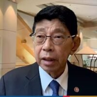 Mit 313 Abgeordneten im Repräsentantenhaus mit 500 Sitzen sei die Acht-Parteien-Koalition von Move Forward „stärker als ein eisernes Schiff“, sagte der stellvertretende Premierminister Wissanu Krea-ngam am Donnerstag. Er reagierte damit auf die Ankündigung des Move Forward Vorsitzenden Pita Limjaroenrat am frühen Morgen, dass seine Partei mit sieben anderen Parteien zusammenarbeiten werde, um eine Regierungskoalition zu bilden.