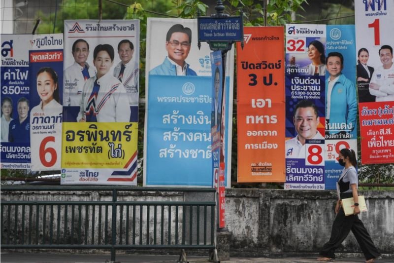Politische Parteien schwören, Thailand im Tourismus zu unterstützen, indem sie damit einige zusammenhängende Richtlinien aufstellen, wie die Einrichtung eines Tourismusfonds, die Entwicklung von Sekundärstädten, die Anpassung von Vorschriften und die Lösung von Arbeitskrisen. Die Parteien wollen mehr Qualitätstouristen unterbringen und so die Standortbetreiber unterstützen.