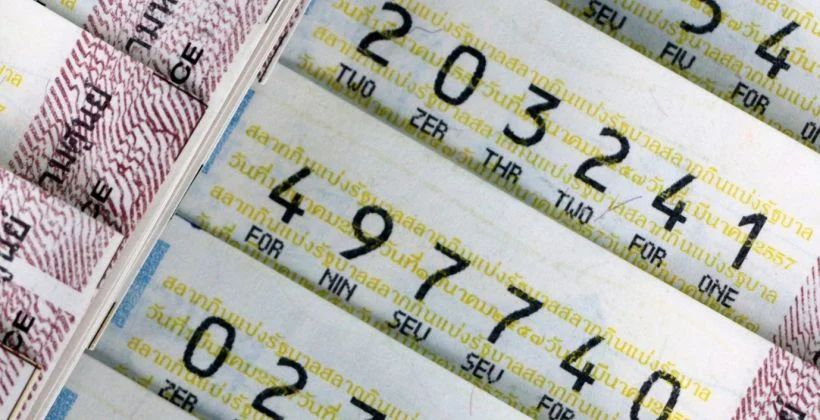 Das thailändische Government Lottery Office (GLO) gab bekannt, dass ein glücklicher Gewinner gestern am 2. Mai bei der digitalen Lotterieziehung lebensverändernde 36 Millionen Baht (über 1 Million US-Dollar) gewonnen hat, nachdem er sechs gewinnende digitale Tickets gekauft hatte. Das thailändische Government Lottery Office (GLO) gab bekannt, dass ein glücklicher Gewinner gestern am 2. Mai bei der digitalen Lotterieziehung lebensverändernde 36 Millionen Baht (über 1 Million US-Dollar) gewonnen hat, nachdem er sechs gewinnende digitale Tickets gekauft hatte.