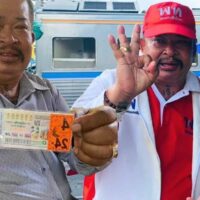 Bei den Parlamentswahlen am Sonntag hat er vielleicht den Versuch verloren, Parlamentsmitglied zu werden, aber Udom Kanmuang, ein Abgeordneter der Pheu Thai Partei, war ein glücklicher Gewinner der gestrigen thailändischen Lotterie und gewann unglaubliche 24 Millionen Baht.