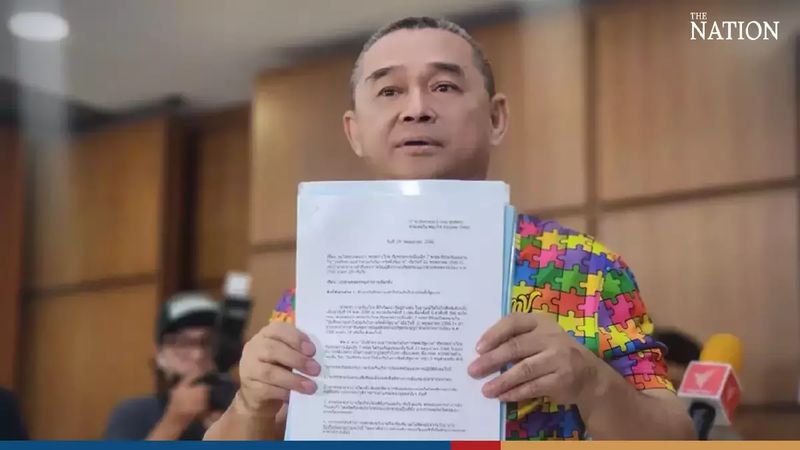 Ein politischer Störenfried, der dafür bekannt ist, die Medien dazu einzuladen, bei der Einreichung von Beschwerden dabei zu sein, verschärft seinen Wahlkampf, um den Premierministerkandidaten Pita Limjaroenrat rückwirkend von der Kandidatur bei der Wahl am 14. Mai auszuschließen.