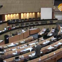 Vom Militär ernannte Senatoren sind von zivilgesellschaftlichen Gruppen unter Druck geraten, nachdem einige geschworen hatten, nicht für Pita Limjaroenrat, den Vorsitzenden der Move Forward Partei, als nächsten Premierminister Thailands zu stimmen. Die betreffenden Senatoren erklärten, ihre Haltung gegenüber Pita sei auf dessen Anti-Establishment Position zurückzuführen, die er vor der Wahl öffentlich geäußert hatte.