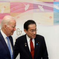 Die Vereinigten Staaten haben am Freitag „erhebliche“ neue Sanktionen gegen Russlands „Kriegsmaschine“ bekannt gegeben, als Präsident Joe Biden in Japan mit anderen G7-Staats- und Regierungschefs zusammentrifft.