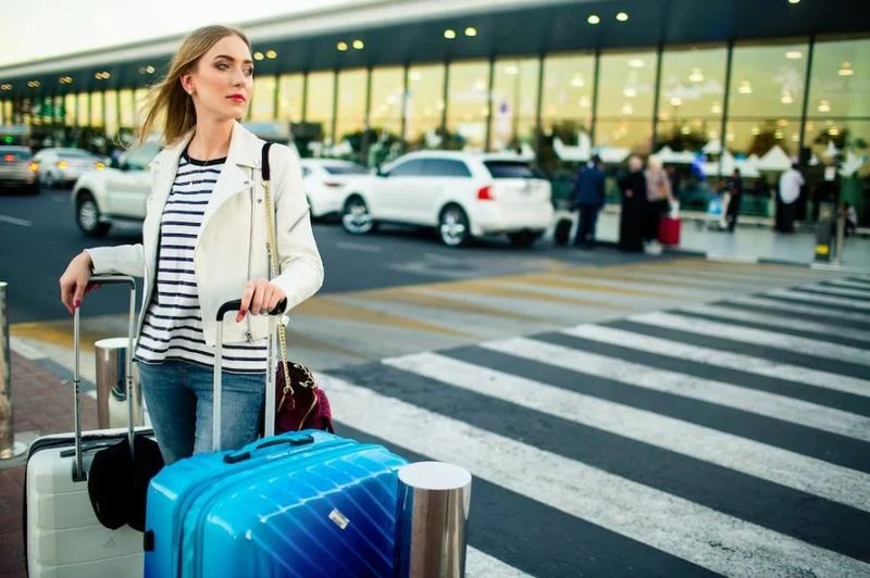 Das Visum für digitale Nomaden in Thailand ist eine beliebte Wahl für Remote Arbeiter, Freiberufler und Unternehmer, die in diesem schönen und einladenden Land leben und arbeiten möchten. Thailand bietet zwar kein spezielles Visumprogramm für digitale Nomaden an, Einzelpersonen können jedoch alternative Visumarten erkunden, die ihren Anforderungen an Fernarbeit und Reisen entsprechen. Das Visum für digitale Nomaden in Thailand ist eine beliebte Wahl für Remote Arbeiter, Freiberufler und Unternehmer, die in diesem schönen und einladenden Land leben und arbeiten möchten. Thailand bietet zwar kein spezielles Visumprogramm für digitale Nomaden an, Einzelpersonen können jedoch alternative Visumarten erkunden, die ihren Anforderungen an Fernarbeit und Reisen entsprechen.