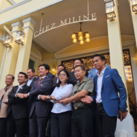 Zwei weitere Parteien werden sich mit der Move Forward Partei (MFP) zusammenschließen, um eine Koalitionsregierung zu bilden, sagte der Vorsitzende der MFP, HerrPita Limjaroenrat. Zwei Parteien, Plung Sungkom Mai Partei und Peu Thai Ruamphalang, gewannen bei den Parlamentswahlen einen Sitz bzw. zwei Sitze.