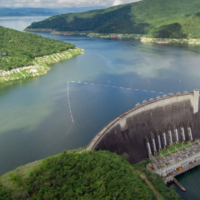 Die Wassermenge in Thailands größten Stauseen ist kritisch niedrig: Nur 13,789 Milliarden Kubikmeter von insgesamt 37,323 Milliarden Kubikmetern (19 %) können für den Verbrauch, die Landwirtschaft und den Schutz des Ökosystems genutzt werden, so die Nationales Wasser- und Klimadatenzentrum.
