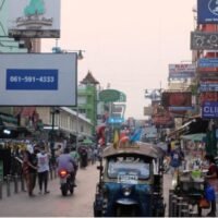 Auch wenn die Wahlkommission diese Woche allen Kandidaten für die Wahl zum Abgeordnetenhaus zugestimmt hat, sind viele Tourismusunternehmen weiterhin besorgt über stagnierende Inlandsausgaben, da Reisende ihre potenziellen Pläne verzögern, während lokale Unternehmen zögern, erneut zu investieren, bis eine neue Regierung gebildet ist.