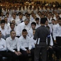 Der Chef der nationalen Polizei, General Damrongsak Kittiprapas, hat ein Gremium angewiesen, das Bewerbungsverfahren für Beamte zu ändern, nachdem Berichte über den raschen Aufstieg einer jungen Polizistin vom Obergefreiten zum Hauptmann in weniger als zwei Jahren gemeldet wurden.